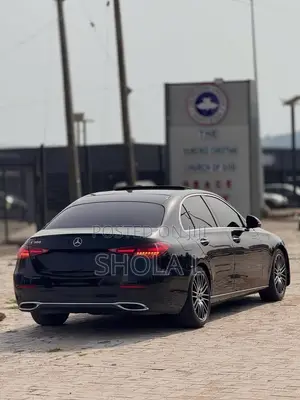 Mercedes-Benz C300 2022 Black