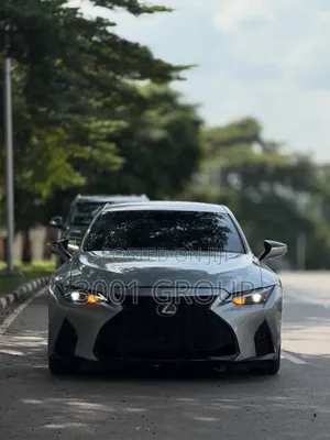 Lexus IS 300h 4WD 2021 Gray