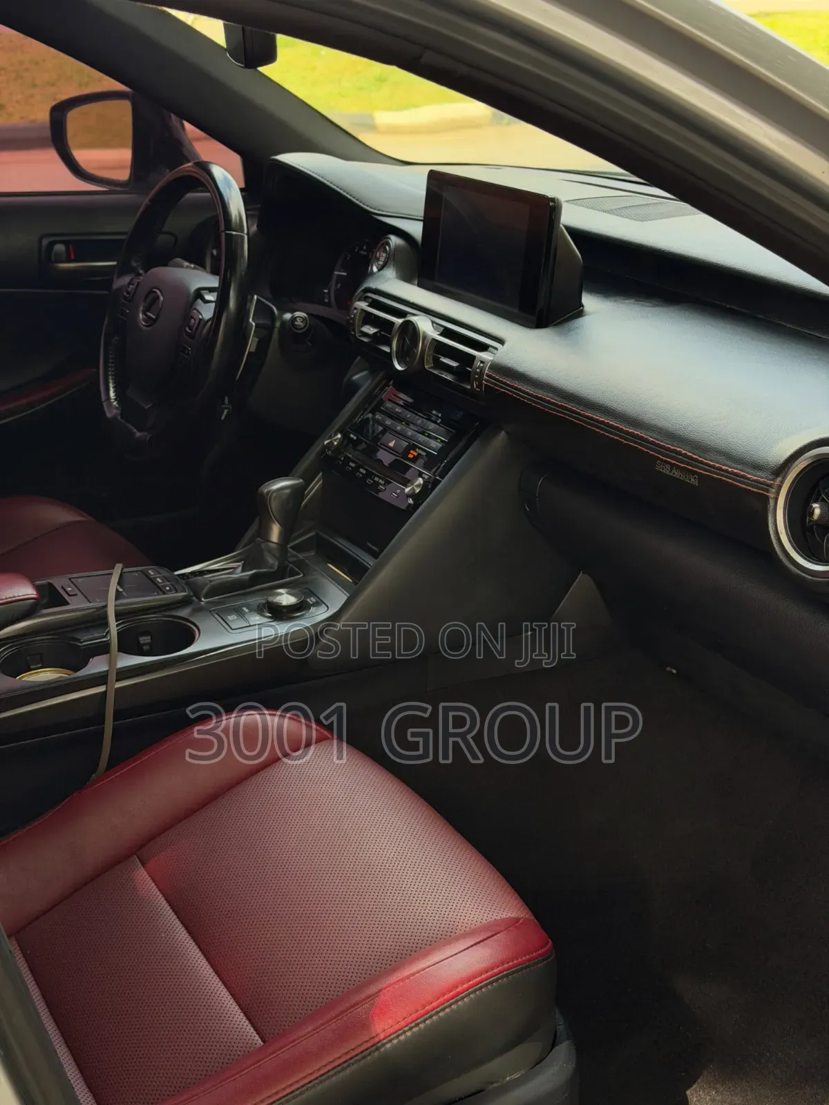 Lexus IS 300h 4WD 2021 Gray