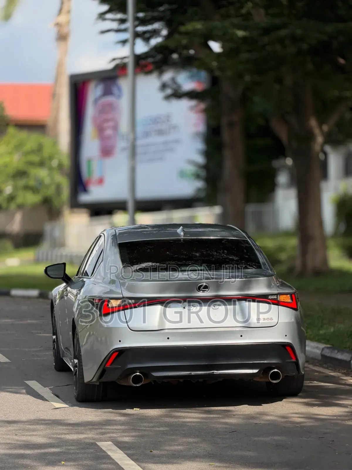 Lexus IS 300h 4WD 2021 Gray