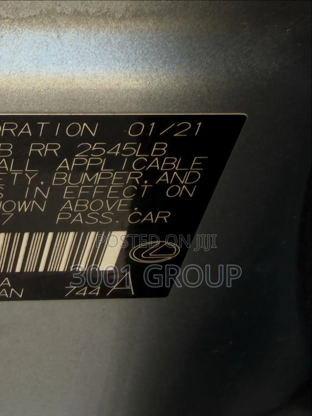 Lexus IS 300h 4WD 2021 Gray