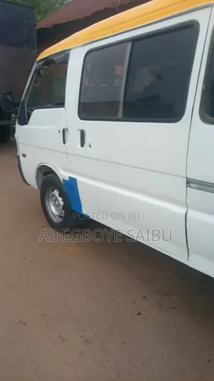 Mazda E2000 2020 White