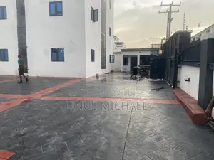 Contractor