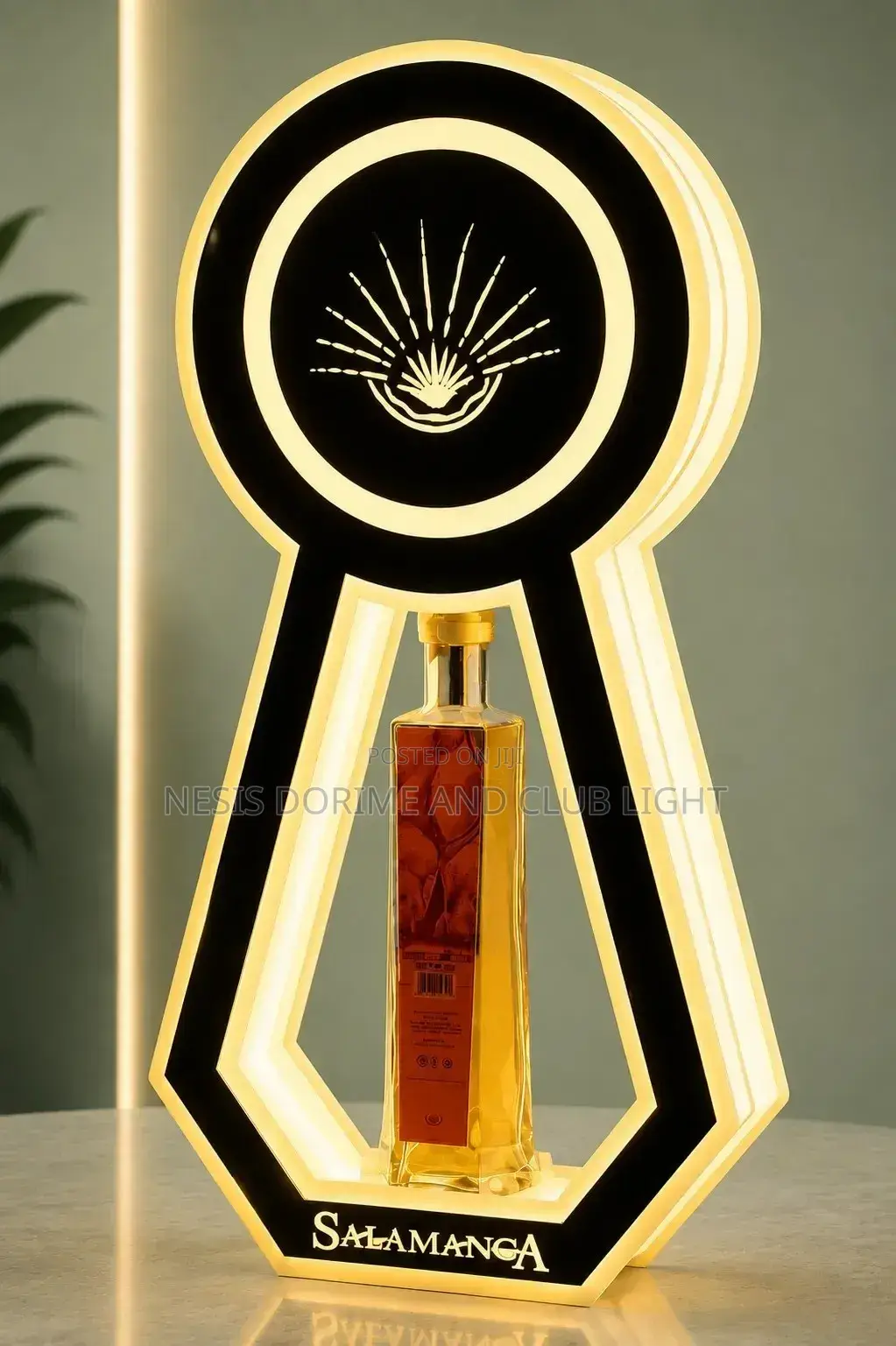 SALAMANCA Bottle Presenter