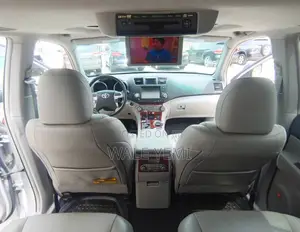 Toyota Highlander Limited 2011 Silver