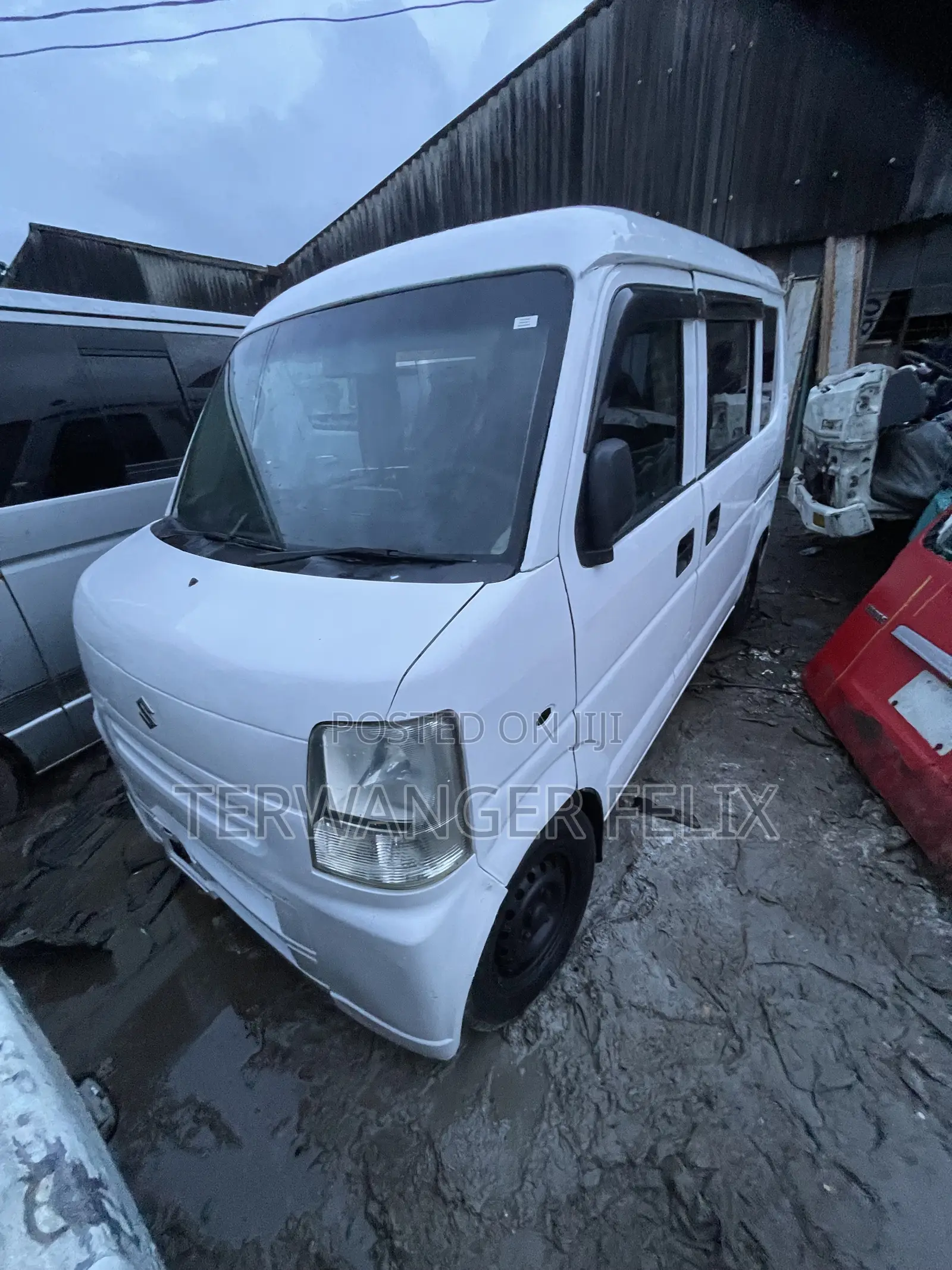 Suzuki Every 2012 White