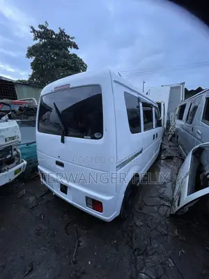 Suzuki Every 2012 White