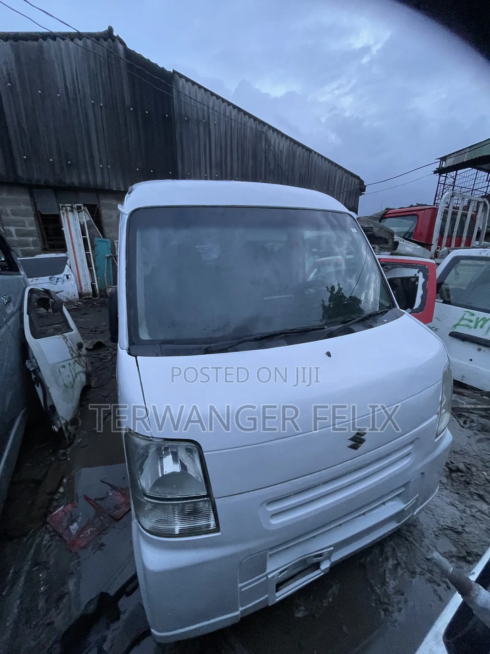 Suzuki Every 2012 White