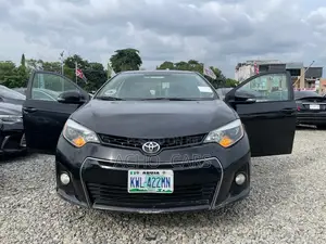 Toyota Corolla 2016 Black