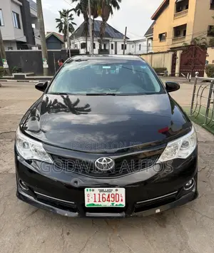 Toyota Camry SE V6 4dr Sedan (3.5L 6cyl 6A) 2012 Black
