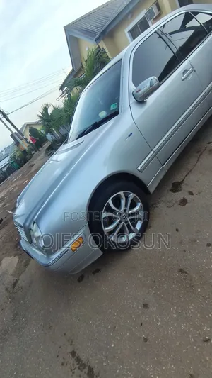 Mercedes-Benz E320 2002 Silver