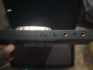 Pioneer DDJ SB2 Controller