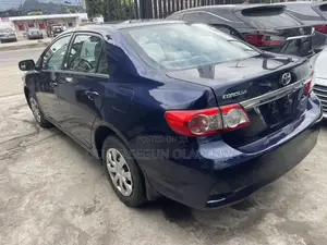 Toyota Corolla LE 4dr Sedan (1.8L 4cyl 4A) 2012 Blue