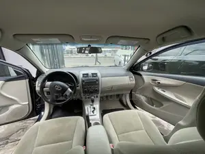 Toyota Corolla LE 4dr Sedan (1.8L 4cyl 4A) 2012 Blue