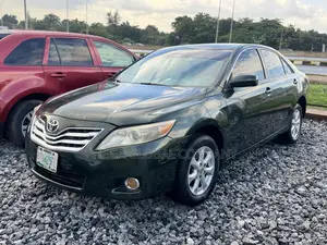 Toyota Camry LE 4dr Sedan (2.5L 4cyl 6A) 2011 Green