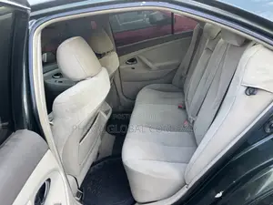 Toyota Camry LE 4dr Sedan (2.5L 4cyl 6A) 2011 Green