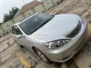 Toyota Camry SE 4dr Sedan (2.4L 4cyl 4A) 2004 Silver