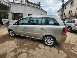 Opel Zafira 2.2 2007 Silver