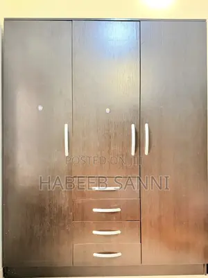 6.5 by 7 Ft Wardrobe
