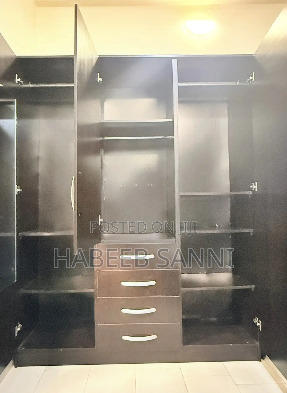 6.5 by 7 Ft Wardrobe