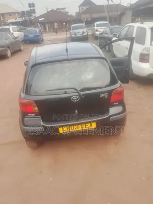 Toyota Yaris 2004 Black