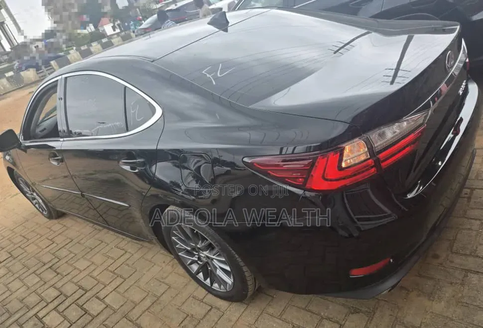 Lexus ES 2018 Black