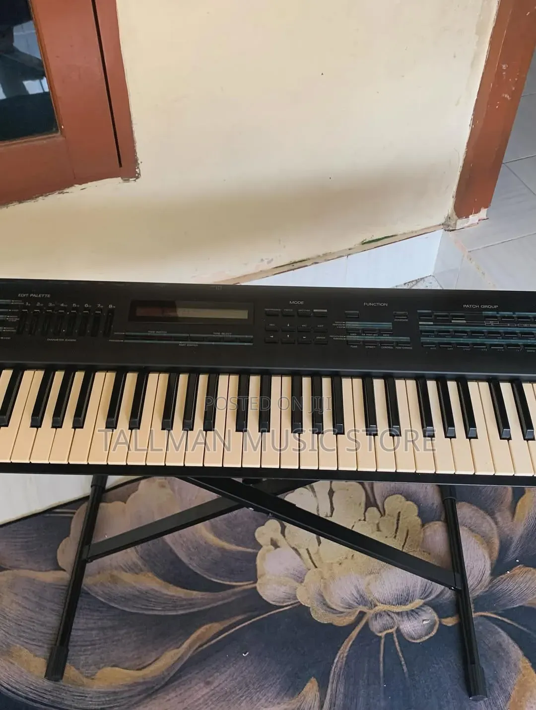 Roland Jv-90