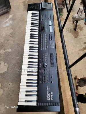 Roland JV-1000