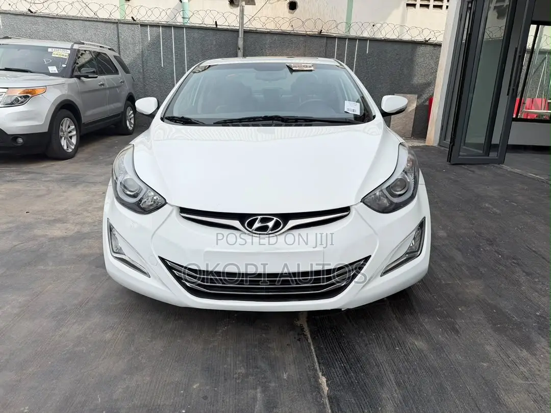 Hyundai Elantra 2014 White
