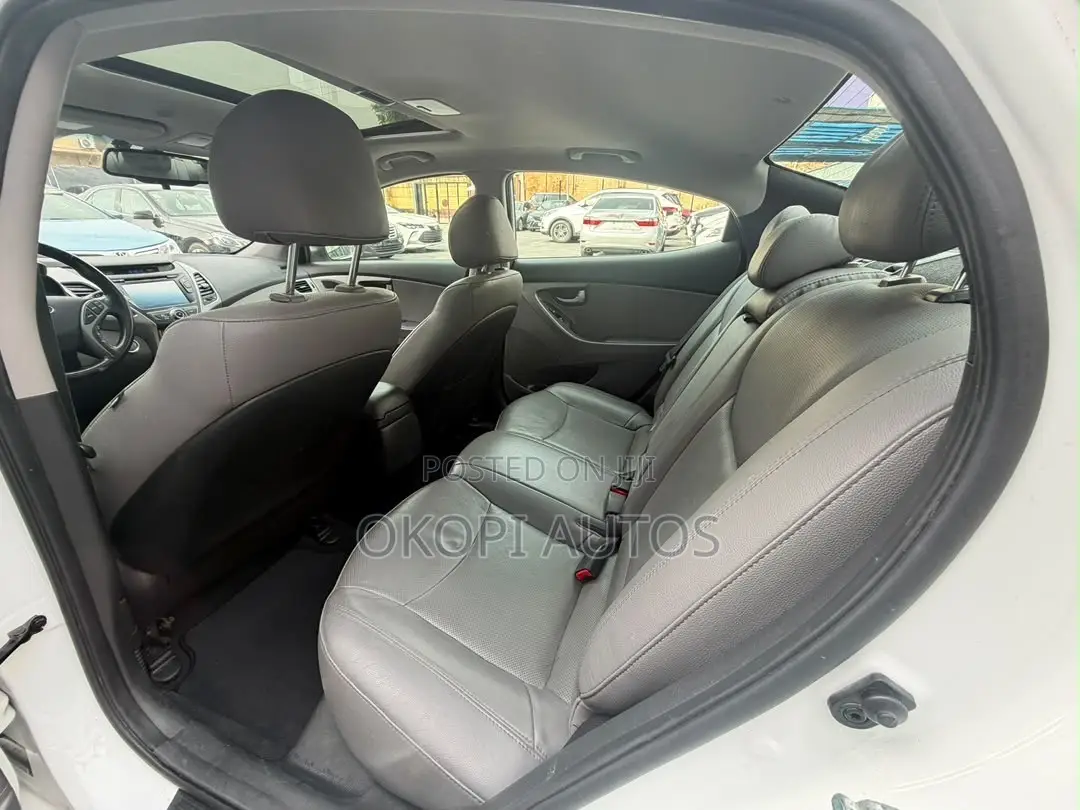 Hyundai Elantra 2014 White