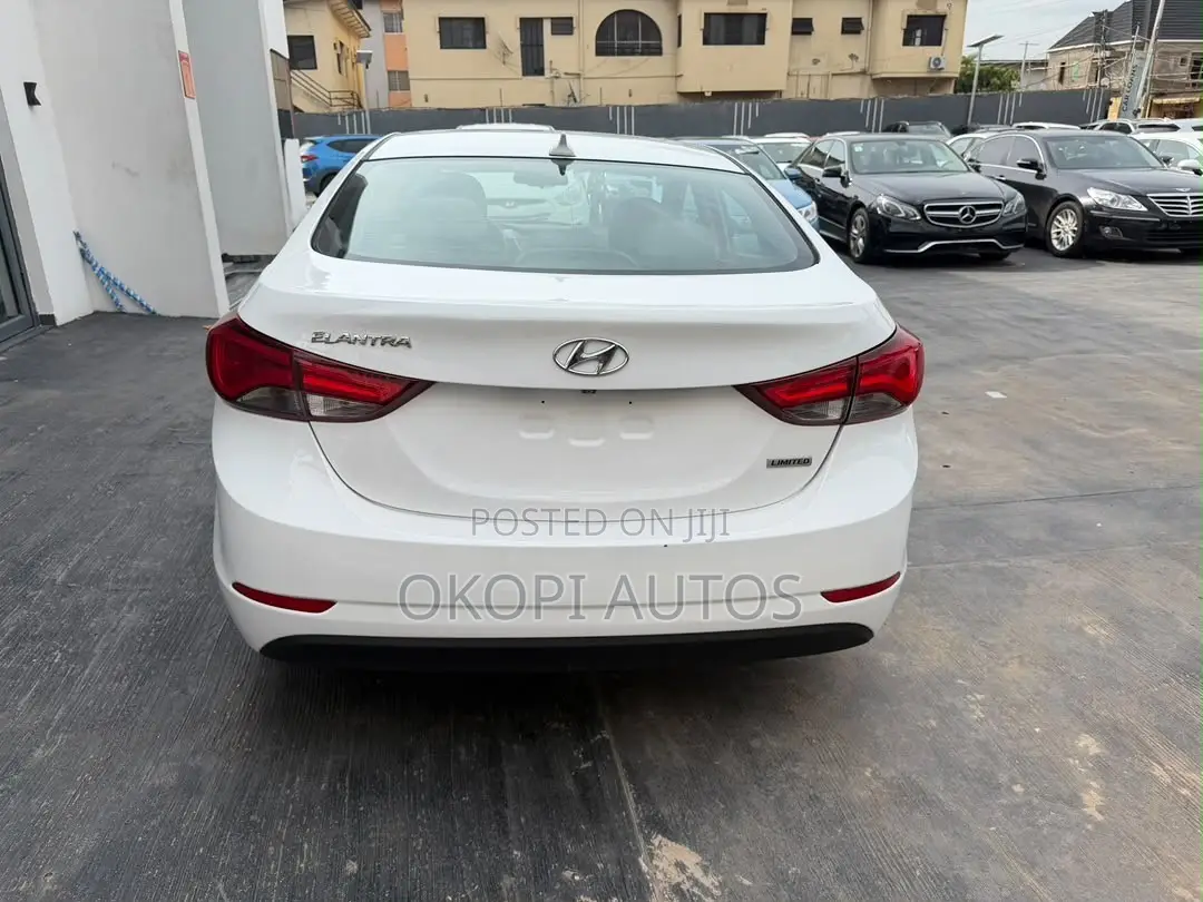 Hyundai Elantra 2014 White