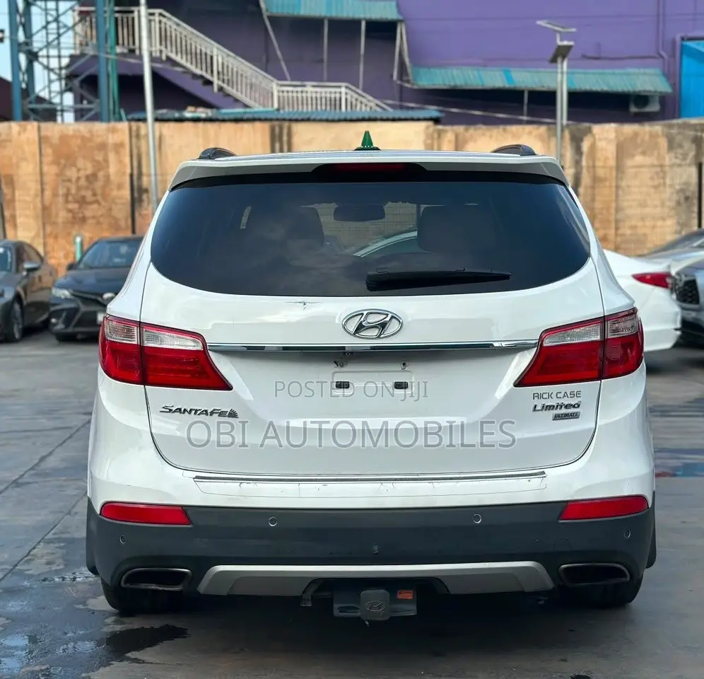 Hyundai Santa Fe 2015 White