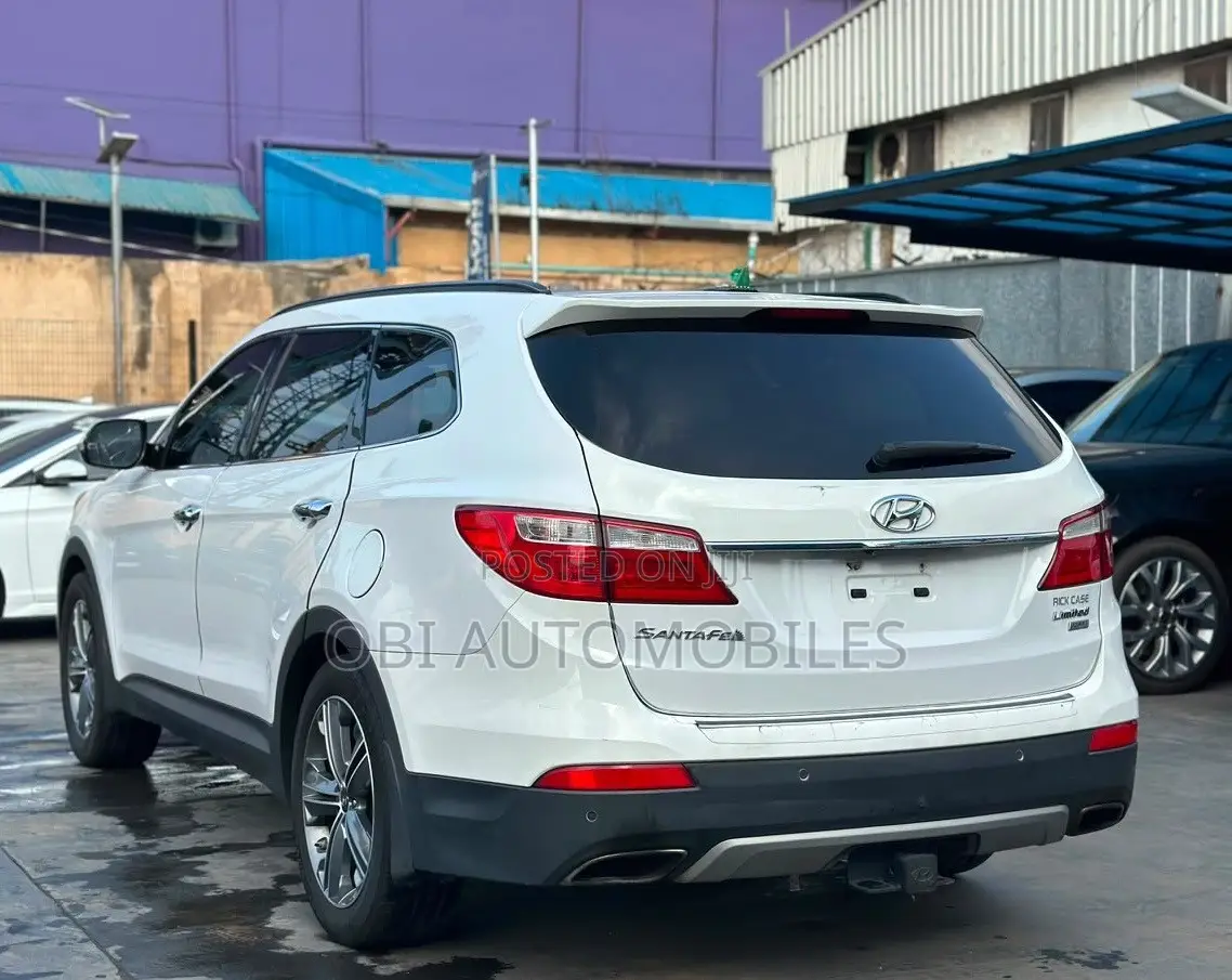 Hyundai Santa Fe 2015 White