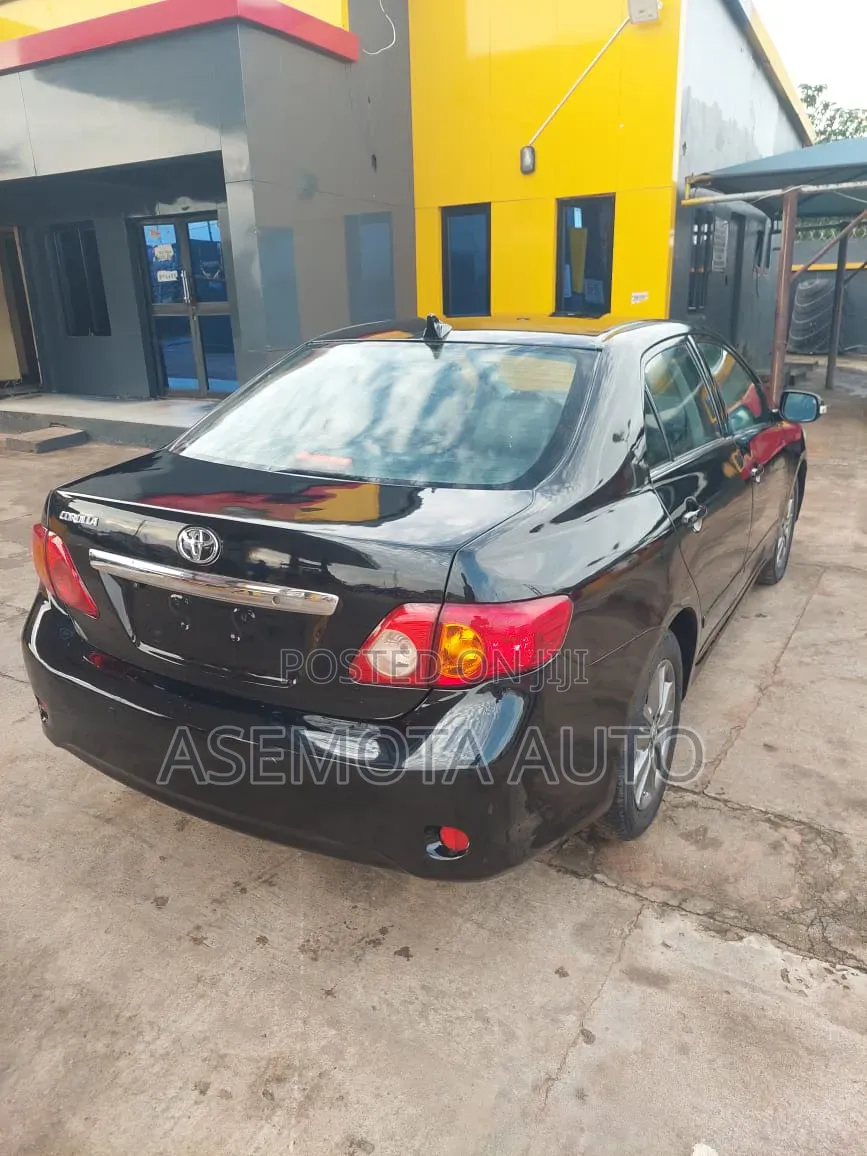 Toyota Corolla 2009 Black