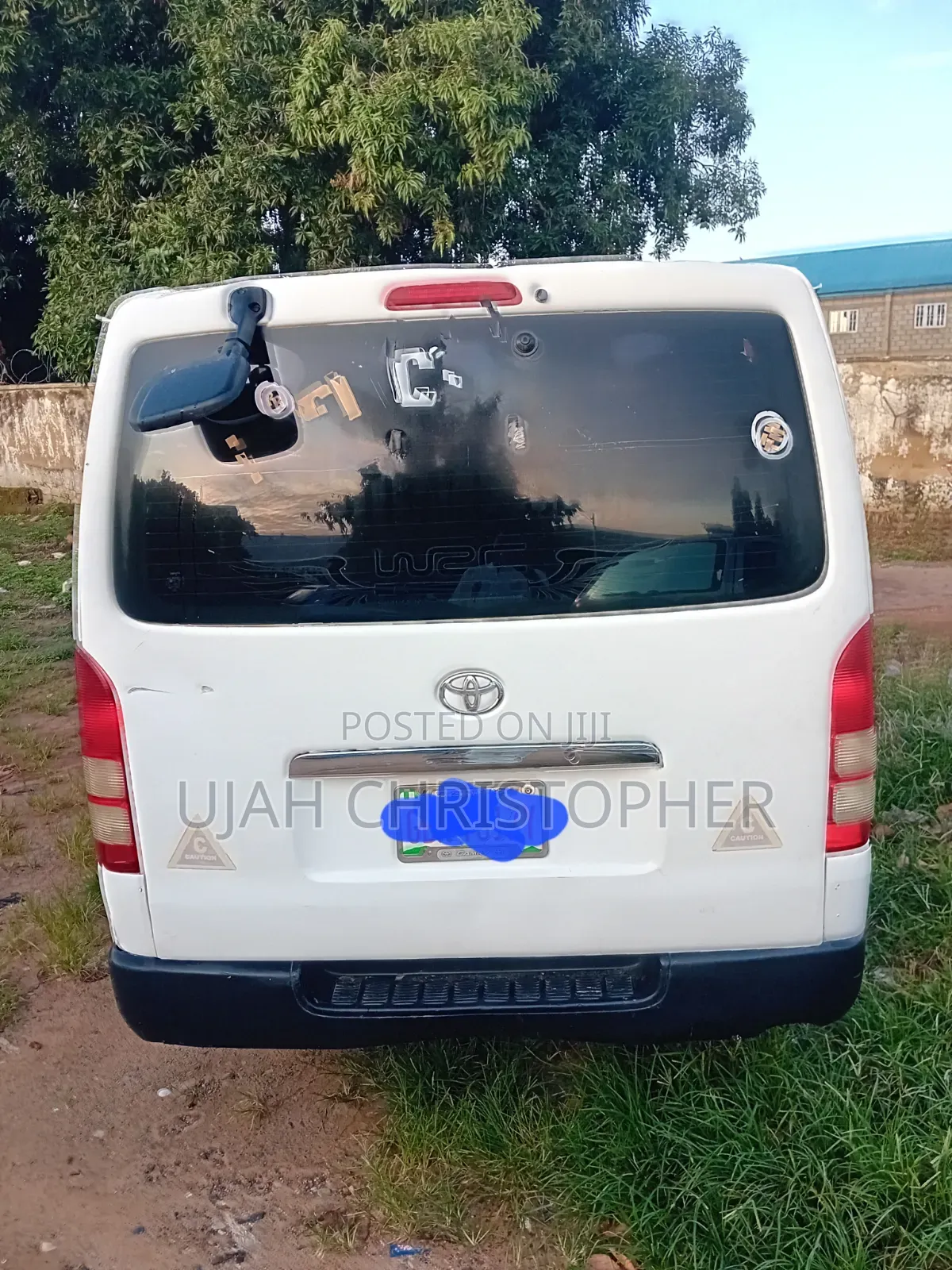 Toyota HiAce 2013 White