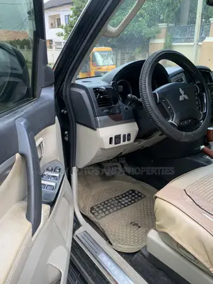 Mitsubishi Pajero 2018 Black