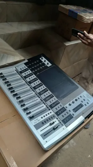Celto Digital Mixer LM32