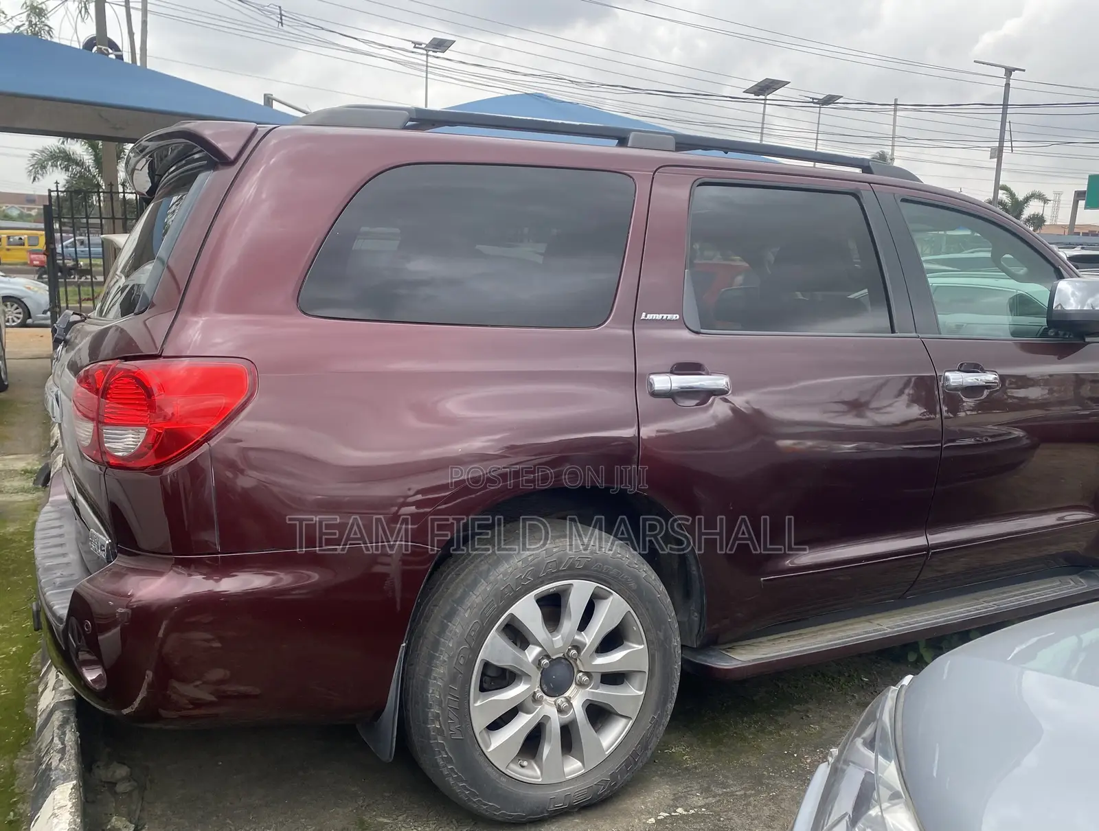 Toyota Sequoia Limited 4dr SUV (5.7L 8cyl 6A) 2011 Red