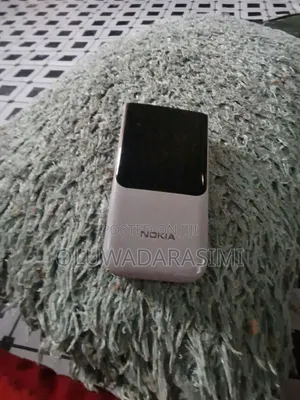Nokia 2720 Flip 512 GB Gray