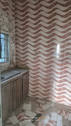 4bdrm Bungalow in Redeemer'S Estate, Pyakasa for rent