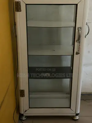 Show Glass ( Showglass )
