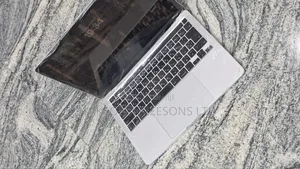 Laptop Apple MacBook Pro 2020 8GB Intel Core i5 SSD 512GB