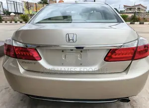 Honda Accord EX-L 4dr Sedan (2.4L 4cyl CVT) 2015 Gold
