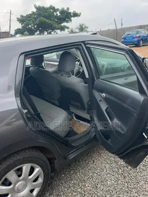 Toyota Matrix XRS Hatchback FWD (2.4L 4cyl 5A) 2010 Gray