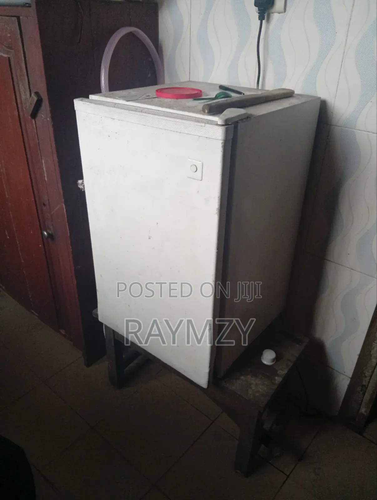 Refrigerator