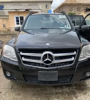 Mercedes-Benz GLK-Class 350 2010 Black