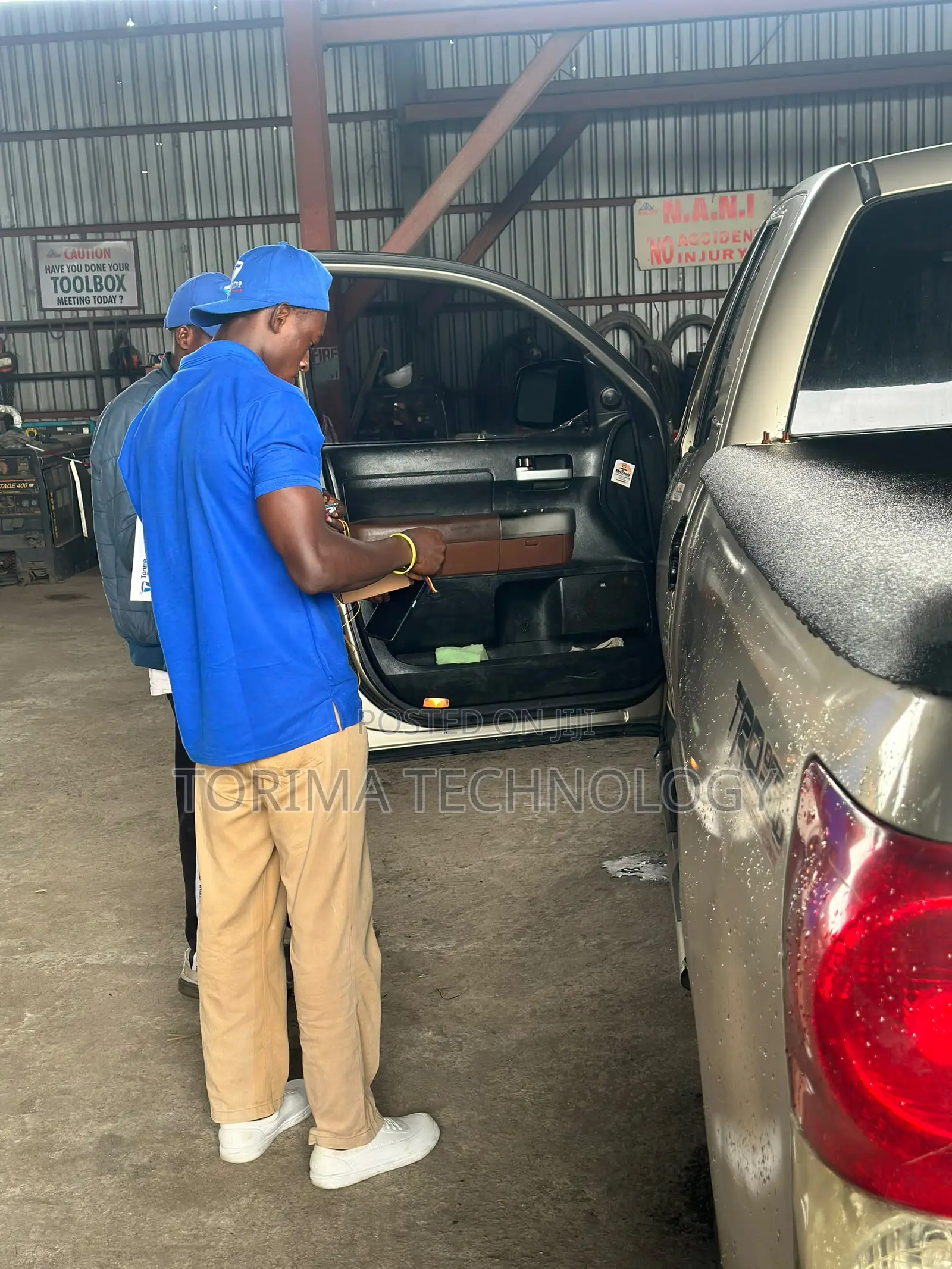 Professional Car Tracker and Installation