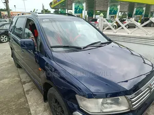 Mitsubishi SpaceWagon 2004 Blue