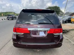 Honda Odyssey Touring 2010 Burgundy