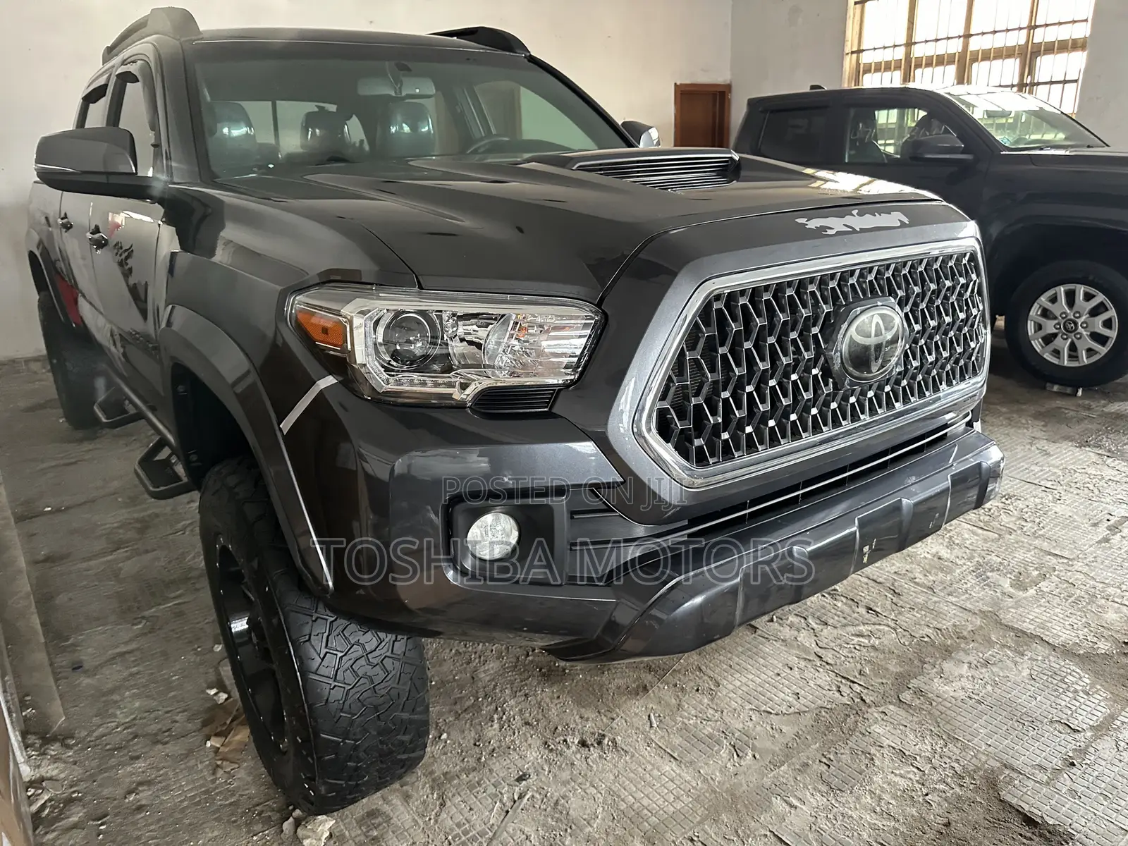 Toyota Tacoma Limited 2018 Gray